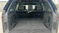 Land Rover Discovery 3.0 D300 R-Dynamic SE 5dr Auto Diesel Station Wagon